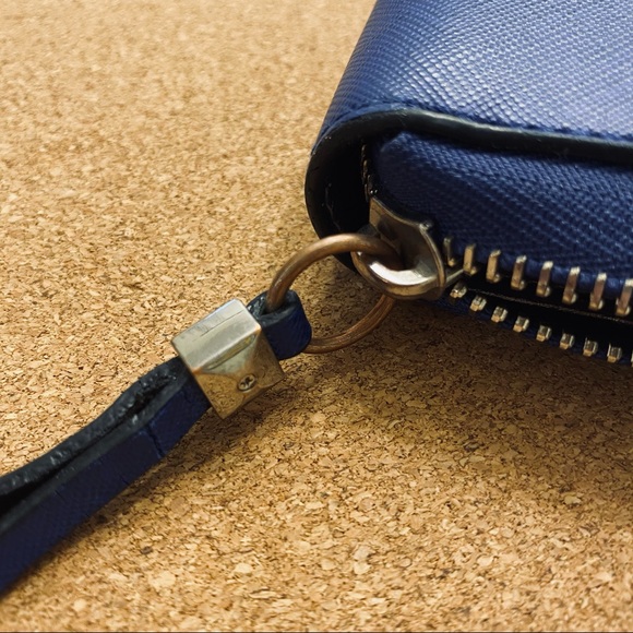 Stella & Dot Blue Wristlet Wallet - Picture 3 of 8